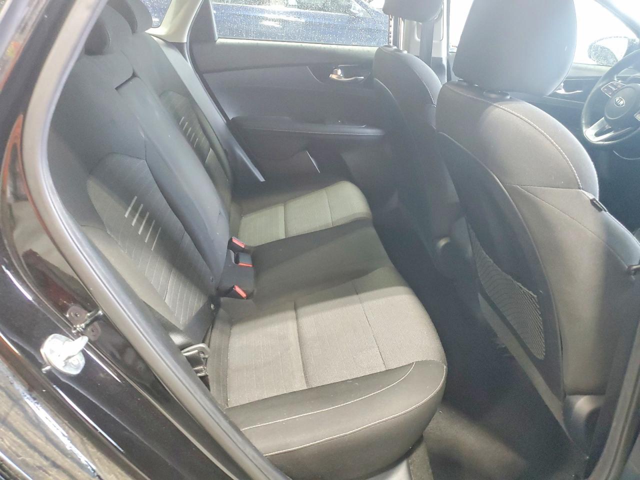 2019 Kia Forte S - zdjęcie 10