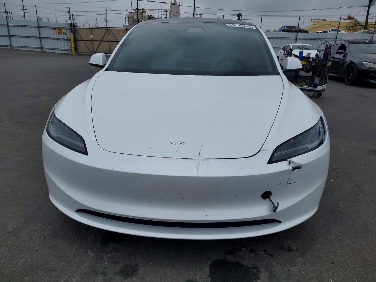2025 Tesla Model 3 - zdjęcie 5