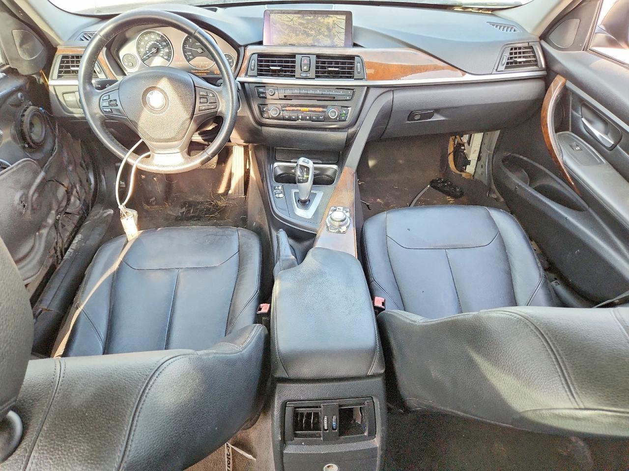 2013 BMW 328 I - zdjęcie 8
