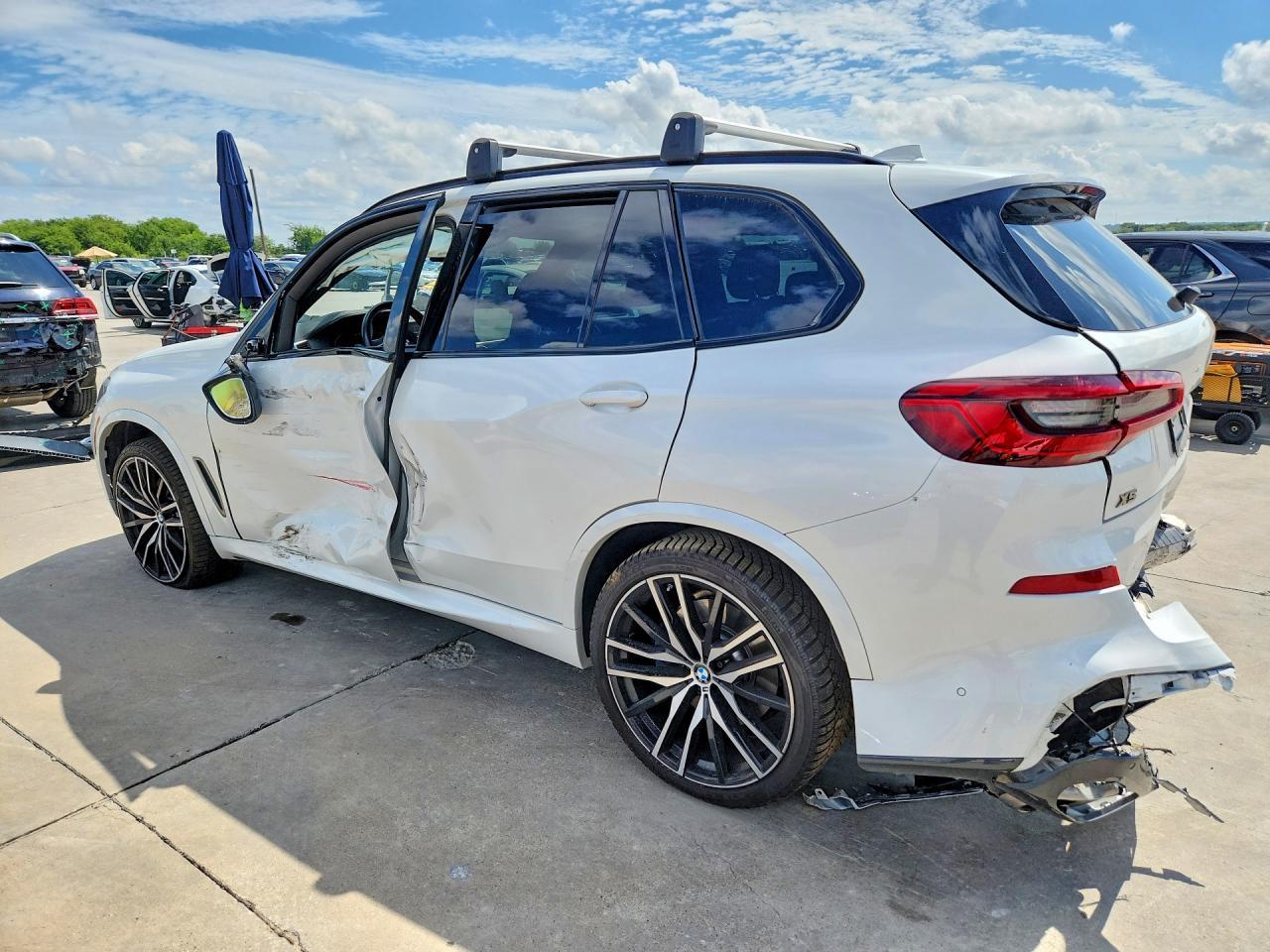 2020 BMW X5 M50I - zdjęcie 2