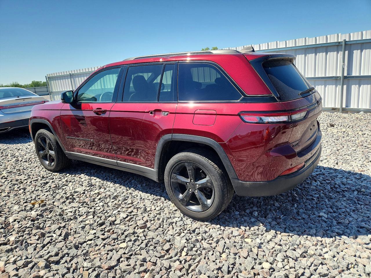 2024 Jeep Grand Cherokee Laredo - zdjęcie 2