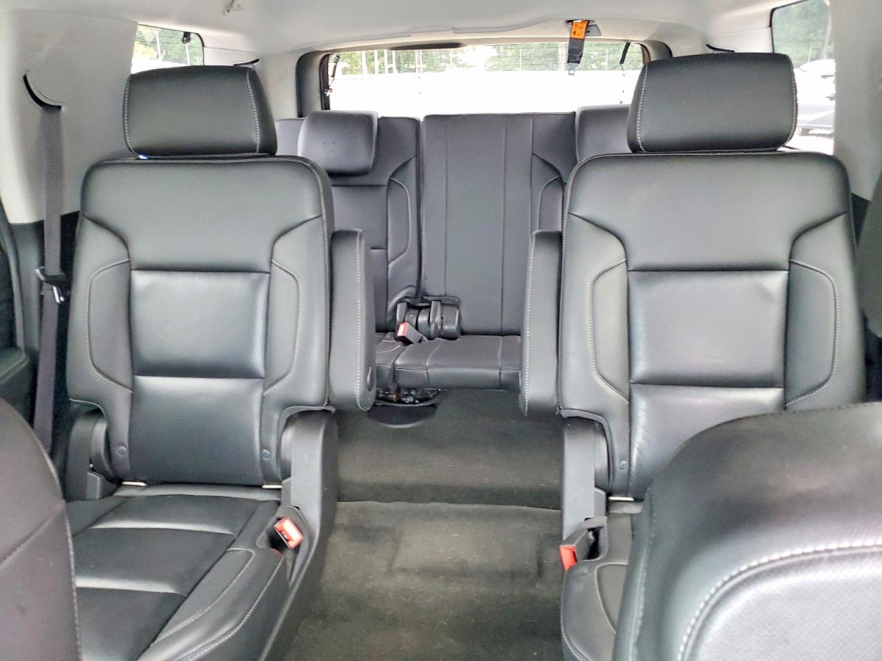 2018 Chevrolet Tahoe C1500 Premier - zdjęcie 10