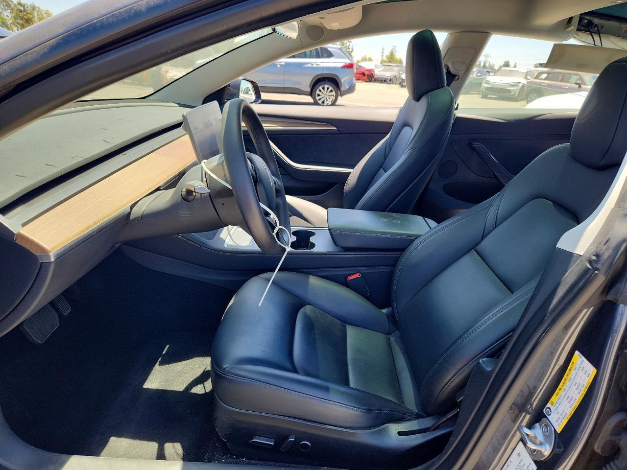 2023 Tesla Model 3 - zdjęcie 7