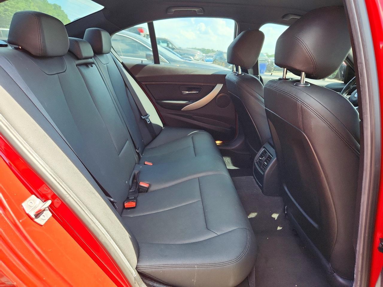 2016 BMW 320 I - zdjęcie 10