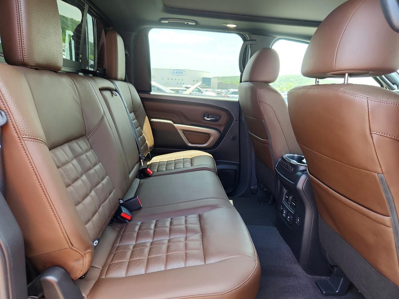 2022 Nissan Titan Xd Platinum Reserve - zdjęcie 10