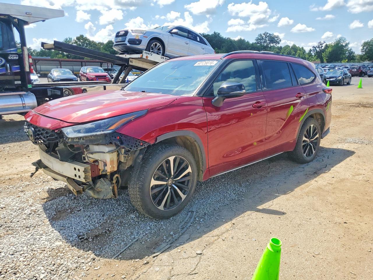 2021 Toyota Highlander Xse - zdjęcie główne