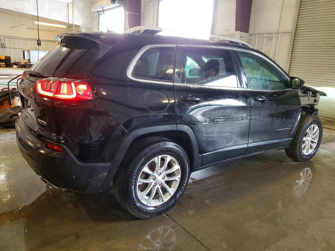 2019 Jeep Cherokee Latitude - zdjęcie 3
