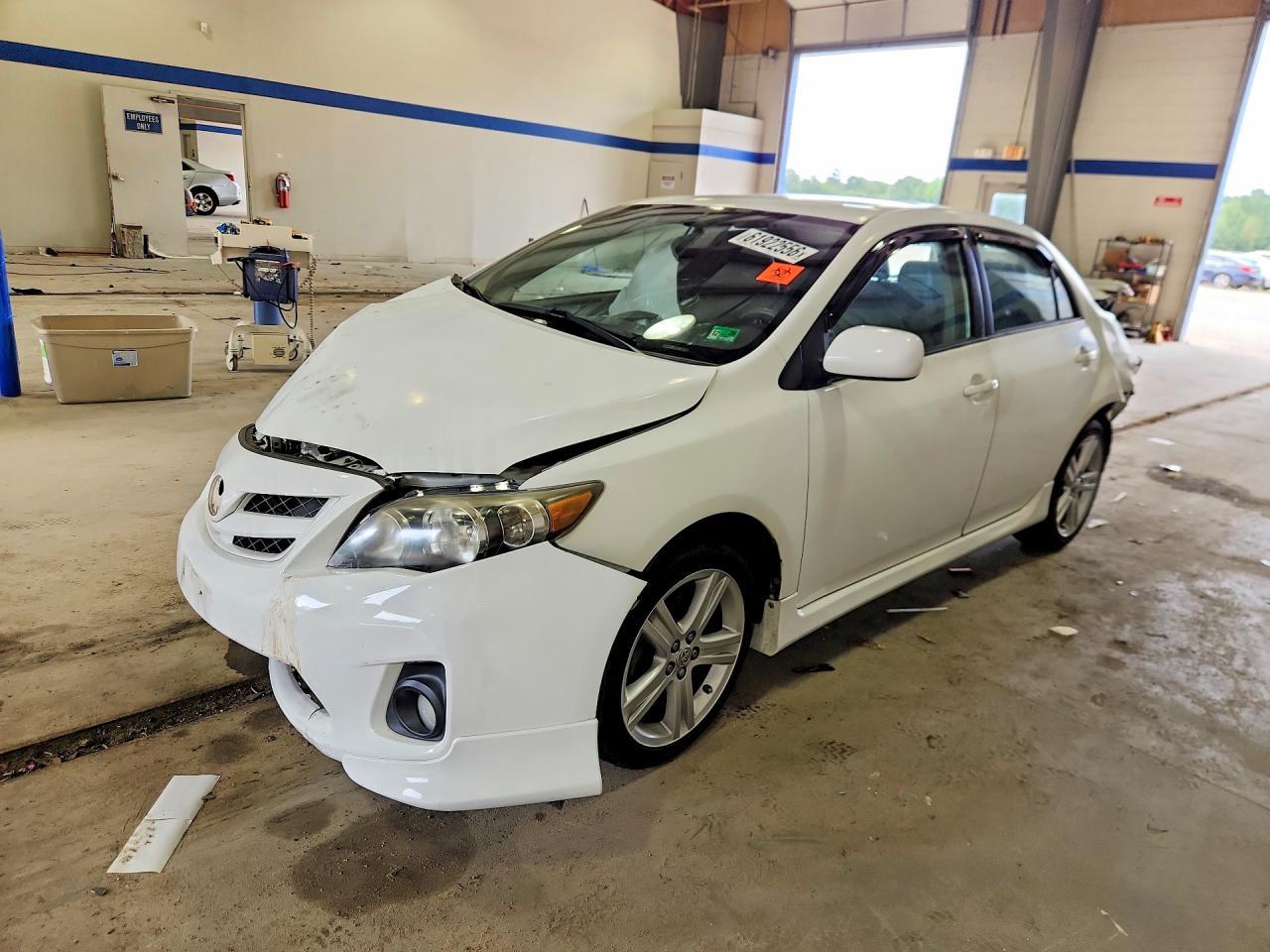 2013 Toyota Corolla S - zdjęcie główne