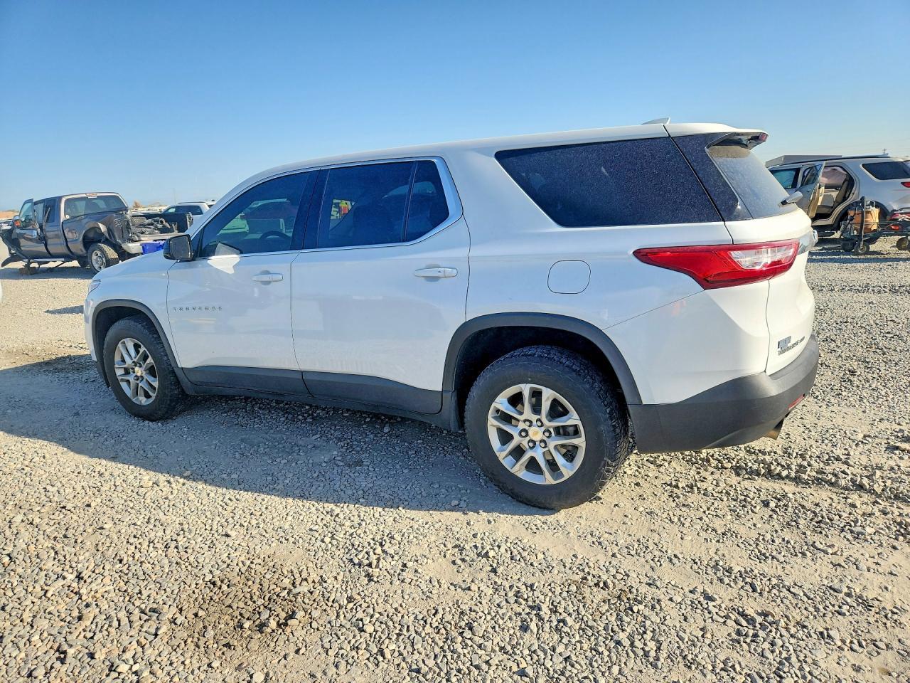 2018 Chevrolet Traverse Ls - zdjęcie 2
