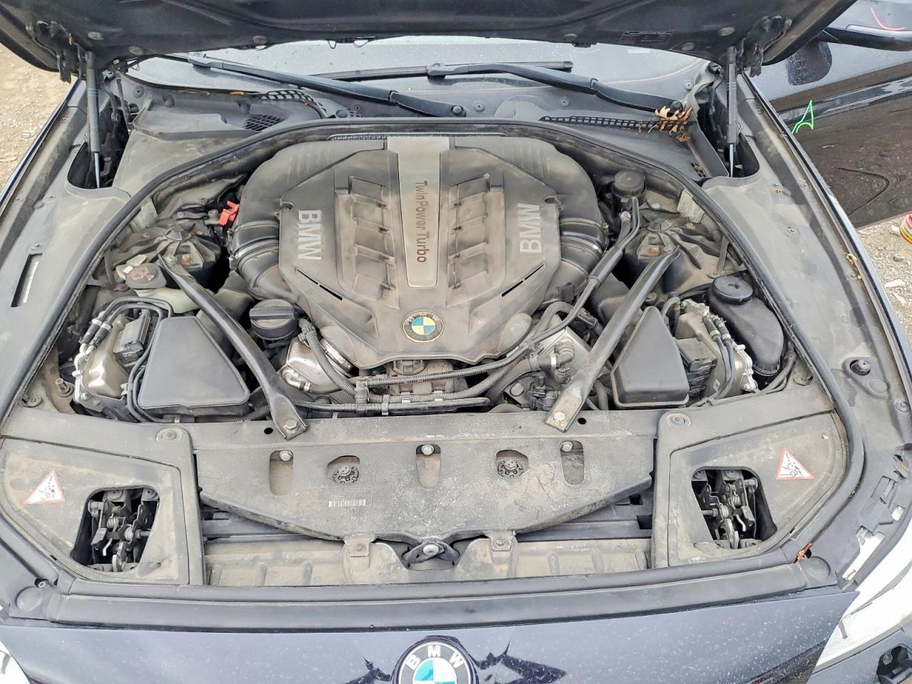 2014 BMW Seria 5 550i - zdjęcie 11