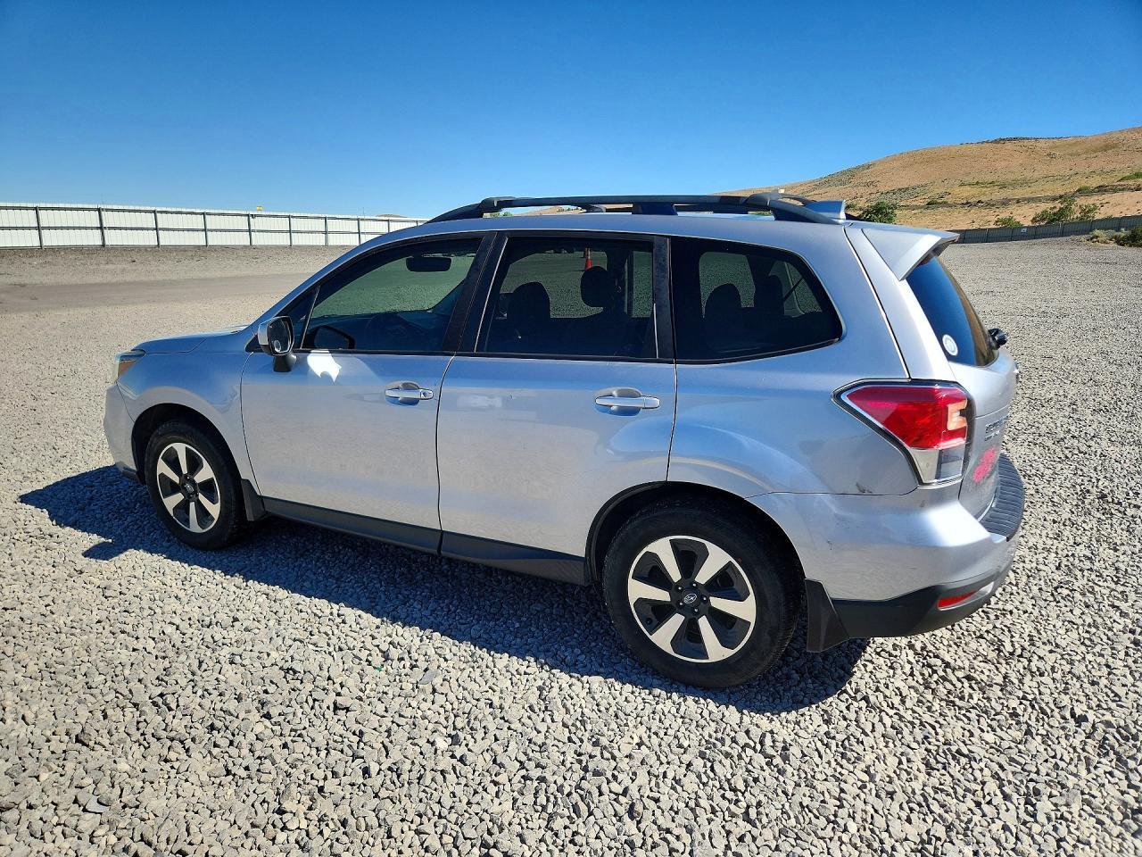 2017 Subaru Forester 2.5I Premium - zdjęcie 2