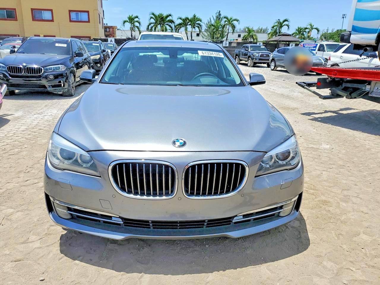 2013 BMW 750 Li - zdjęcie 5