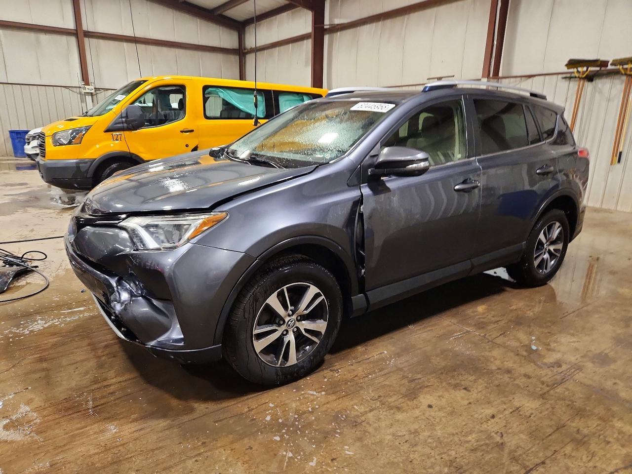 2016 Toyota Rav4 Xle - zdjęcie główne