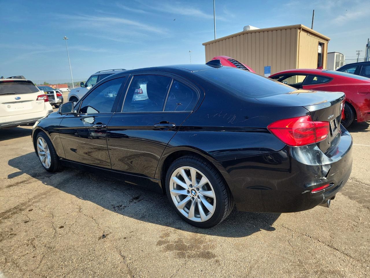 2018 BMW 320 Xi - zdjęcie 2