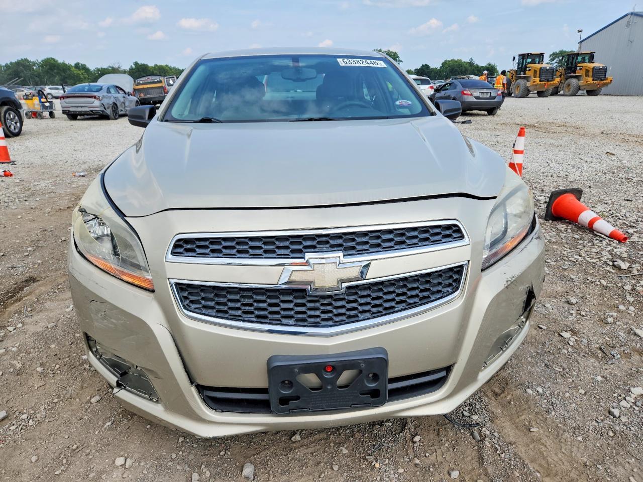 2013 Chevrolet Malibu Ls - zdjęcie 5