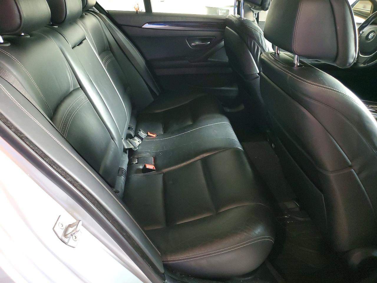2015 BMW Seria 5 535i - zdjęcie 10
