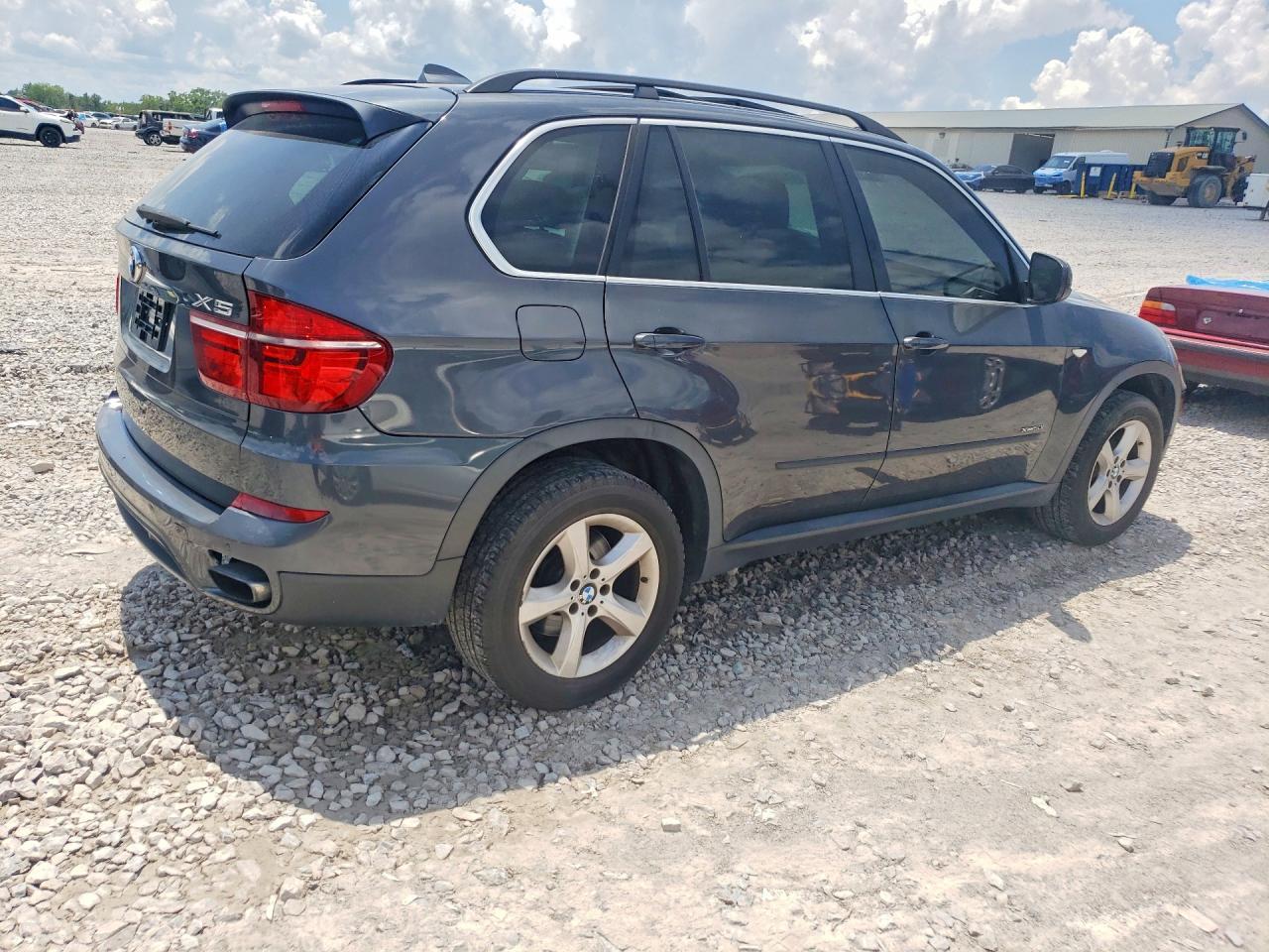 2013 BMW X5 xDrive50I - zdjęcie 3