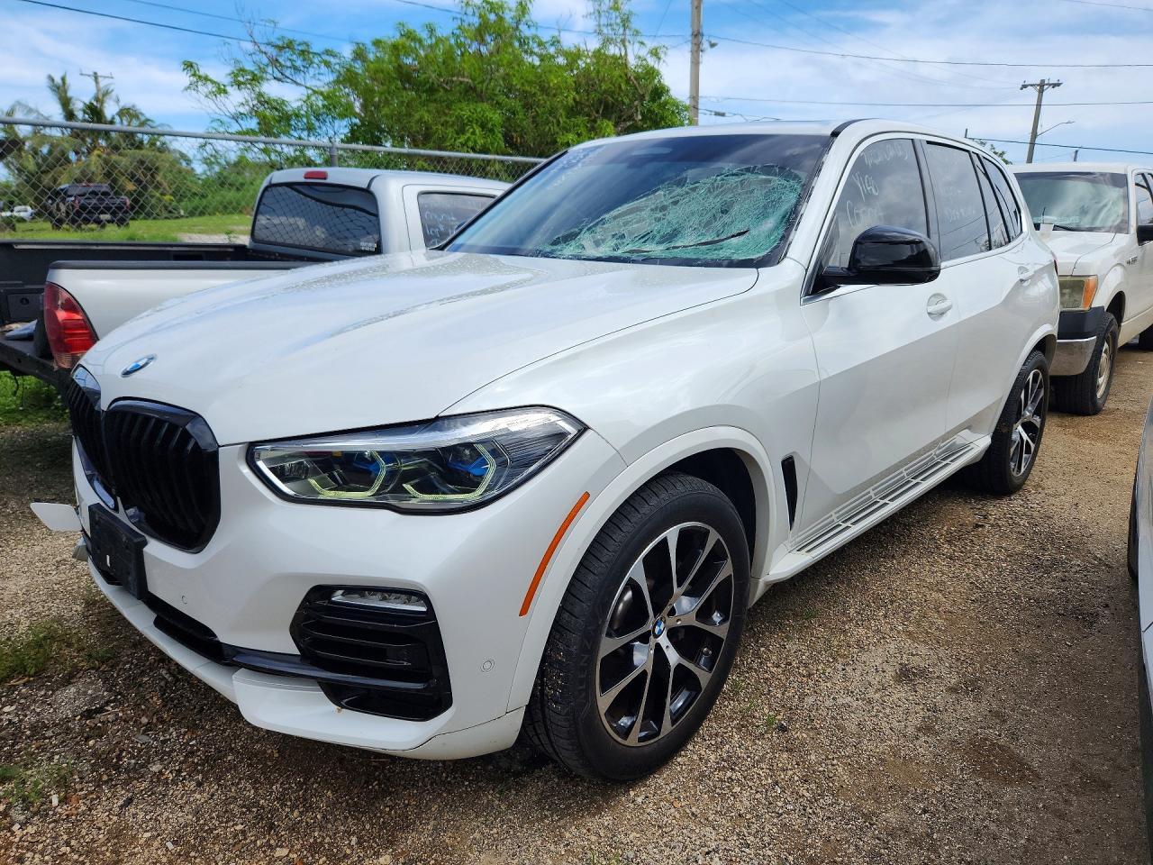2021 BMW X5 xDrive40I - zdjęcie główne