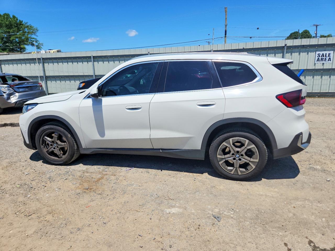 2023 BMW X1 xDrive28I - zdjęcie 2