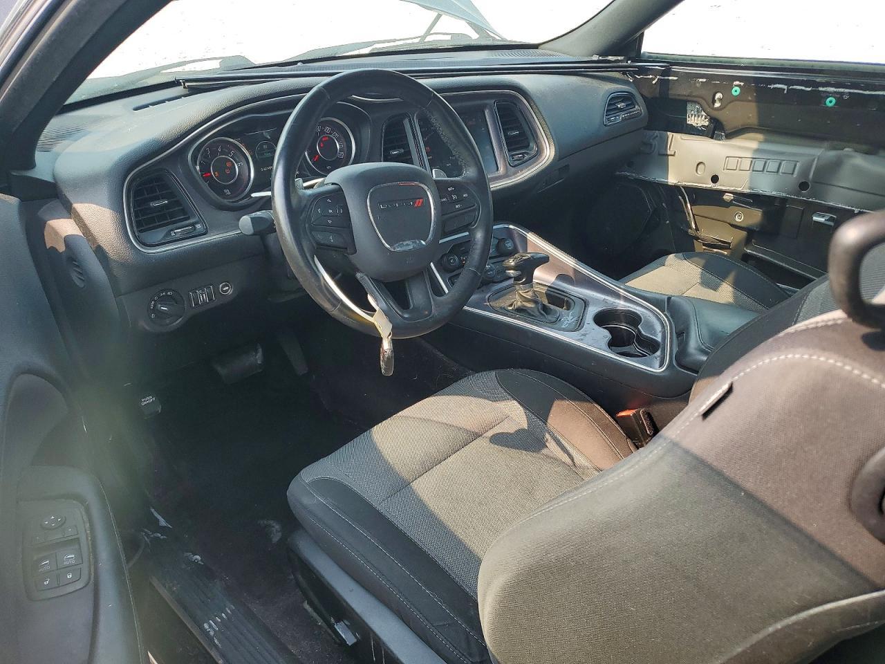 2016 Dodge Challenger Sxt - zdjęcie 8