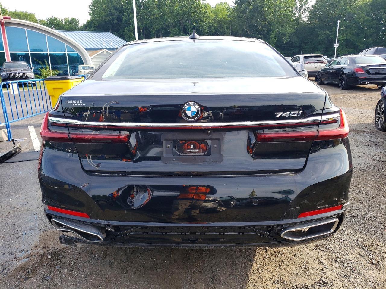 2020 BMW 740 I - zdjęcie 6