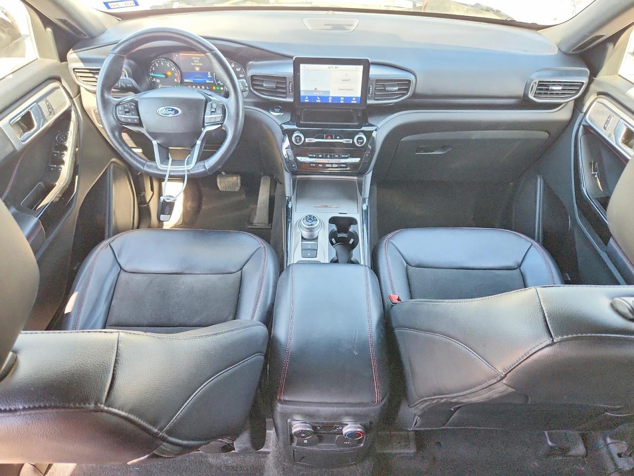 2023 Ford Explorer St-Line - zdjęcie 8