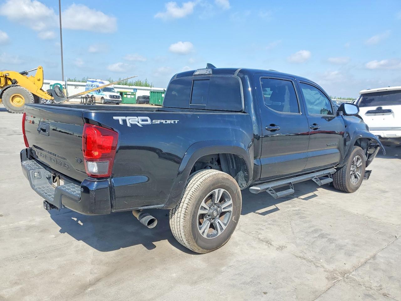 2018 Toyota Tacoma Trd Sport - zdjęcie 3