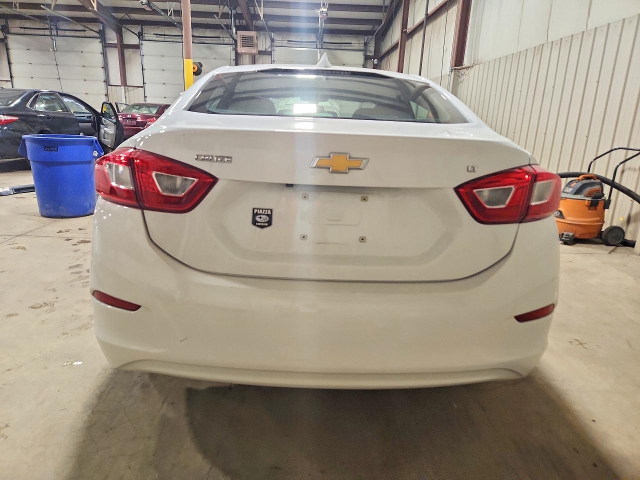 2018 Chevrolet Cruze Lt - zdjęcie 6