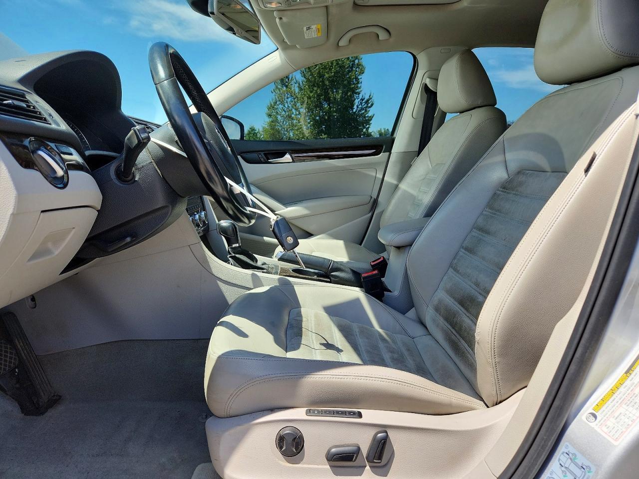 2014 Volkswagen Passat Sel - zdjęcie 7