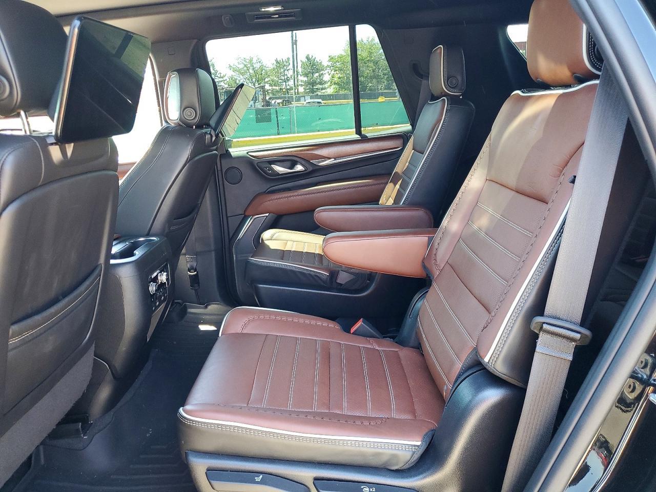 2023 GMC Yukon Denali Ultimate - zdjęcie 10