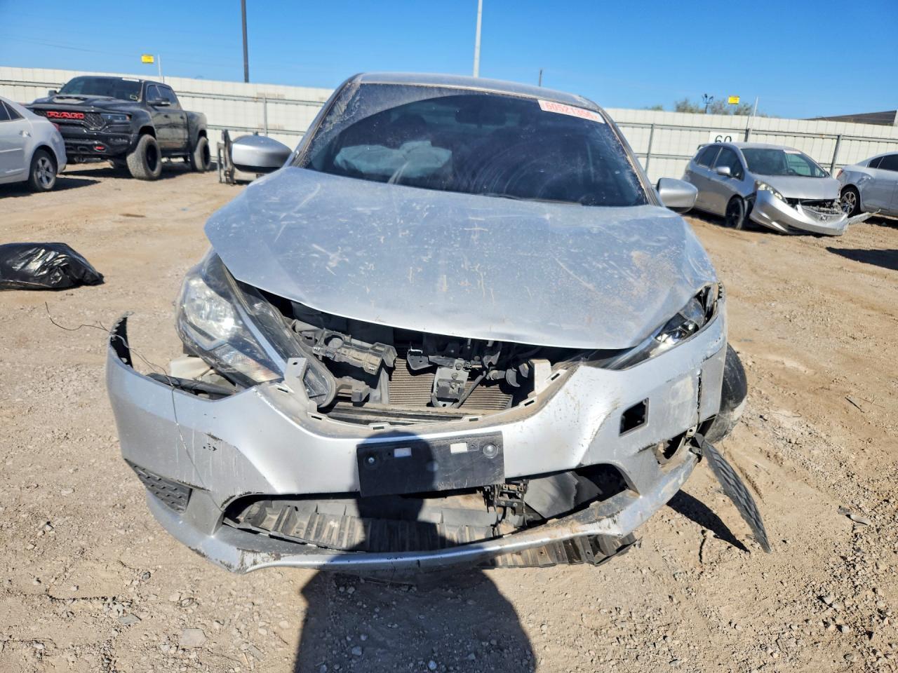 2018 Nissan Sentra S - zdjęcie 5
