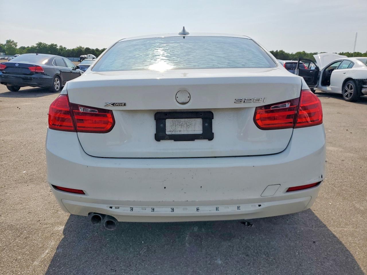 2013 BMW Seria 3 328i - zdjęcie 6