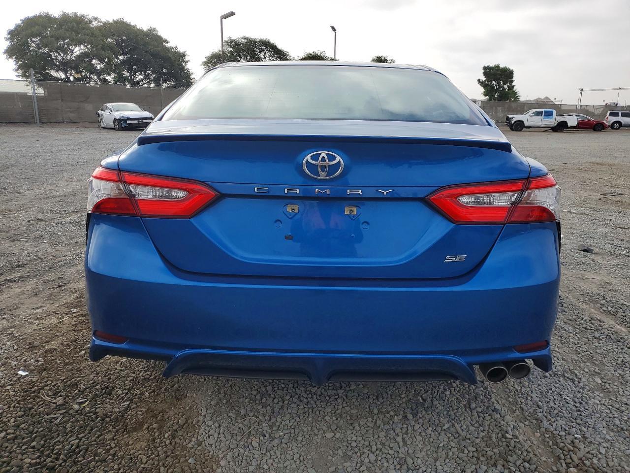 2018 Toyota Camry Se - zdjęcie 6
