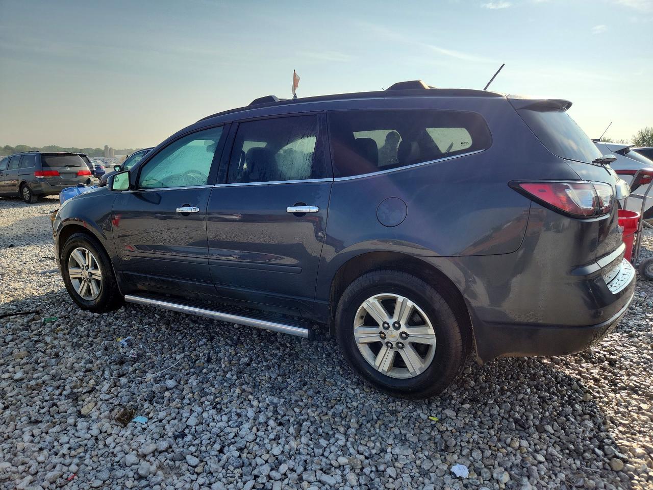 2014 Chevrolet Traverse Lt - zdjęcie 2