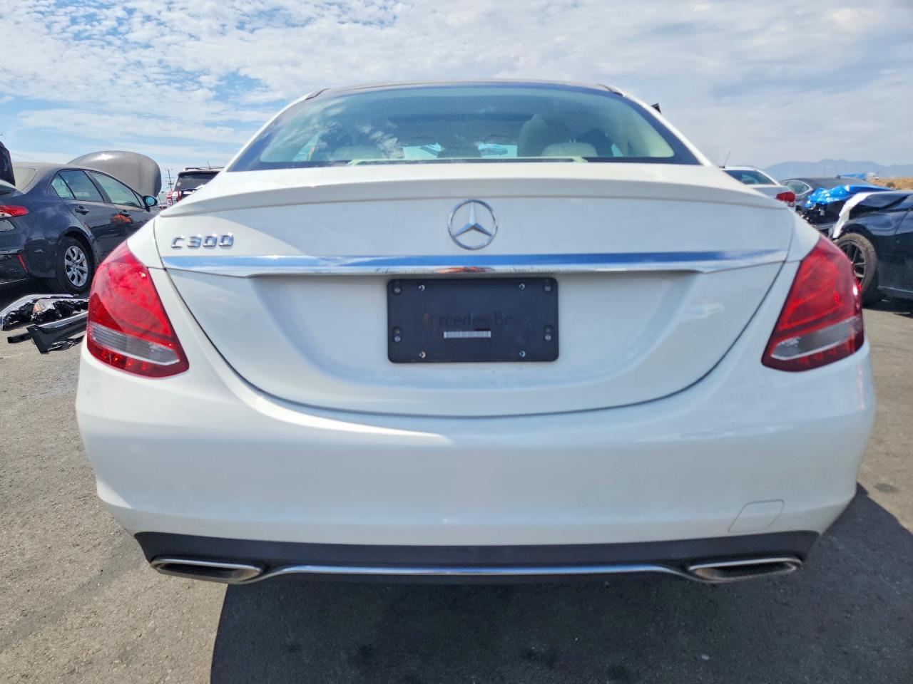 2016 Mercedes-Benz C 300 - zdjęcie 6