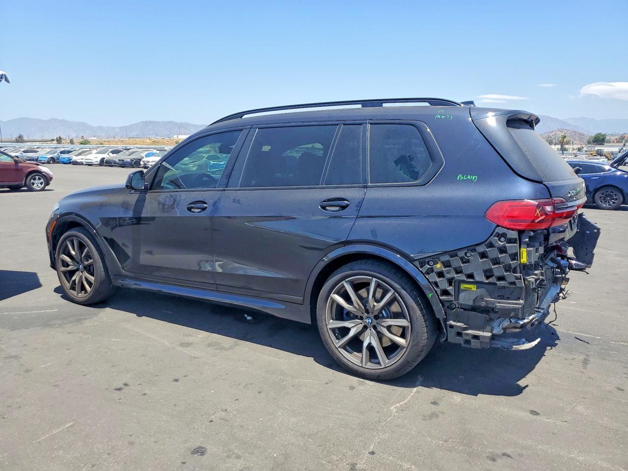 2022 BMW X7 M50I - zdjęcie 2