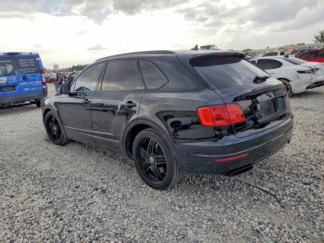 2017 Bentley Bentayga - zdjęcie 2