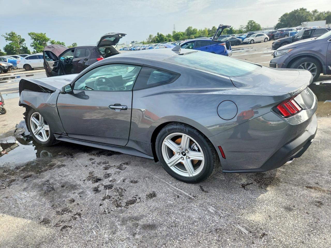 2026 Ford Mustang - zdjęcie 2