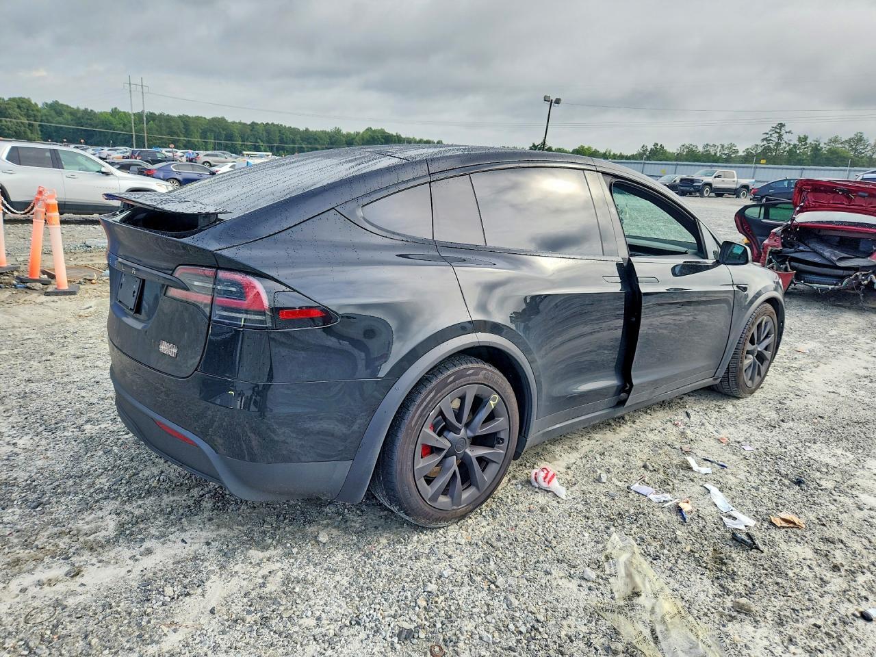 2024 Tesla Model X - zdjęcie 3