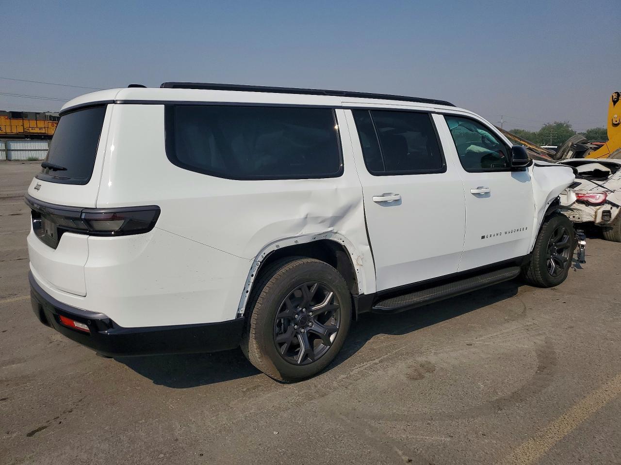 2026 Jeep Grand Wagoneer L Limited - zdjęcie 3