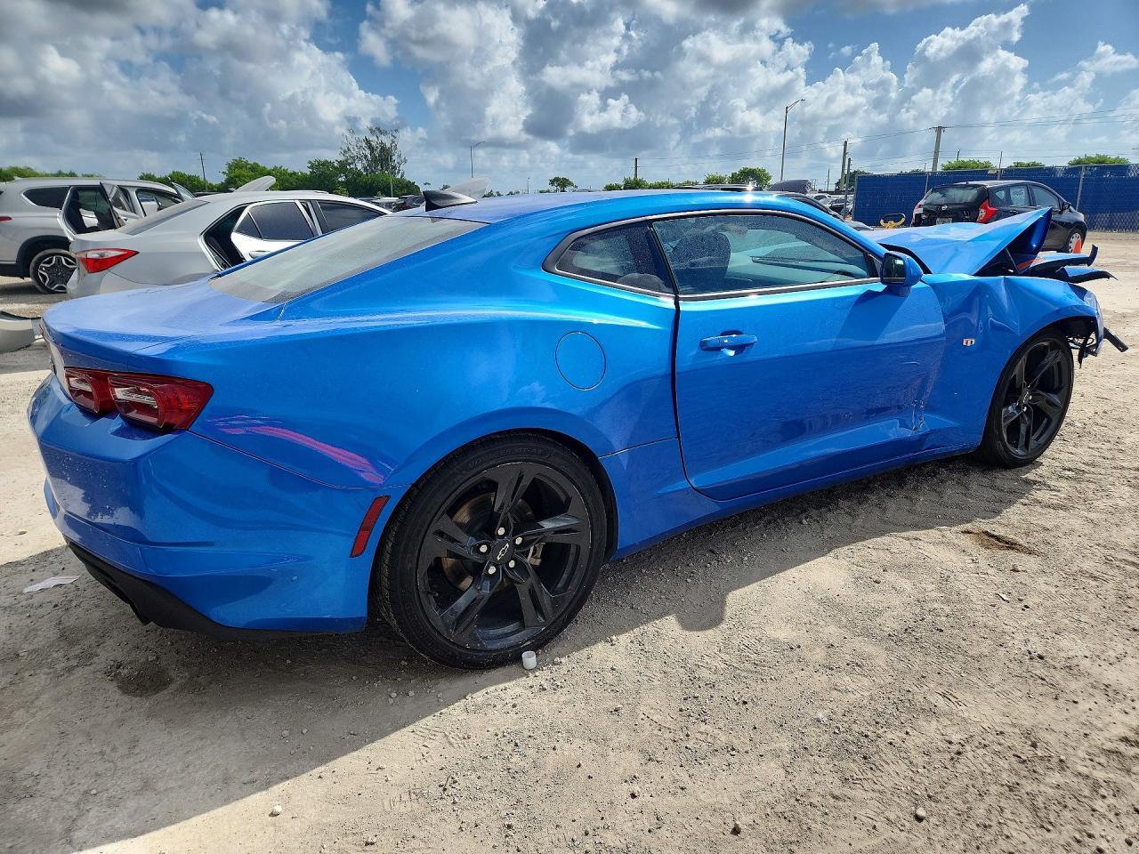 2024 Chevrolet Camaro Ls - zdjęcie 3