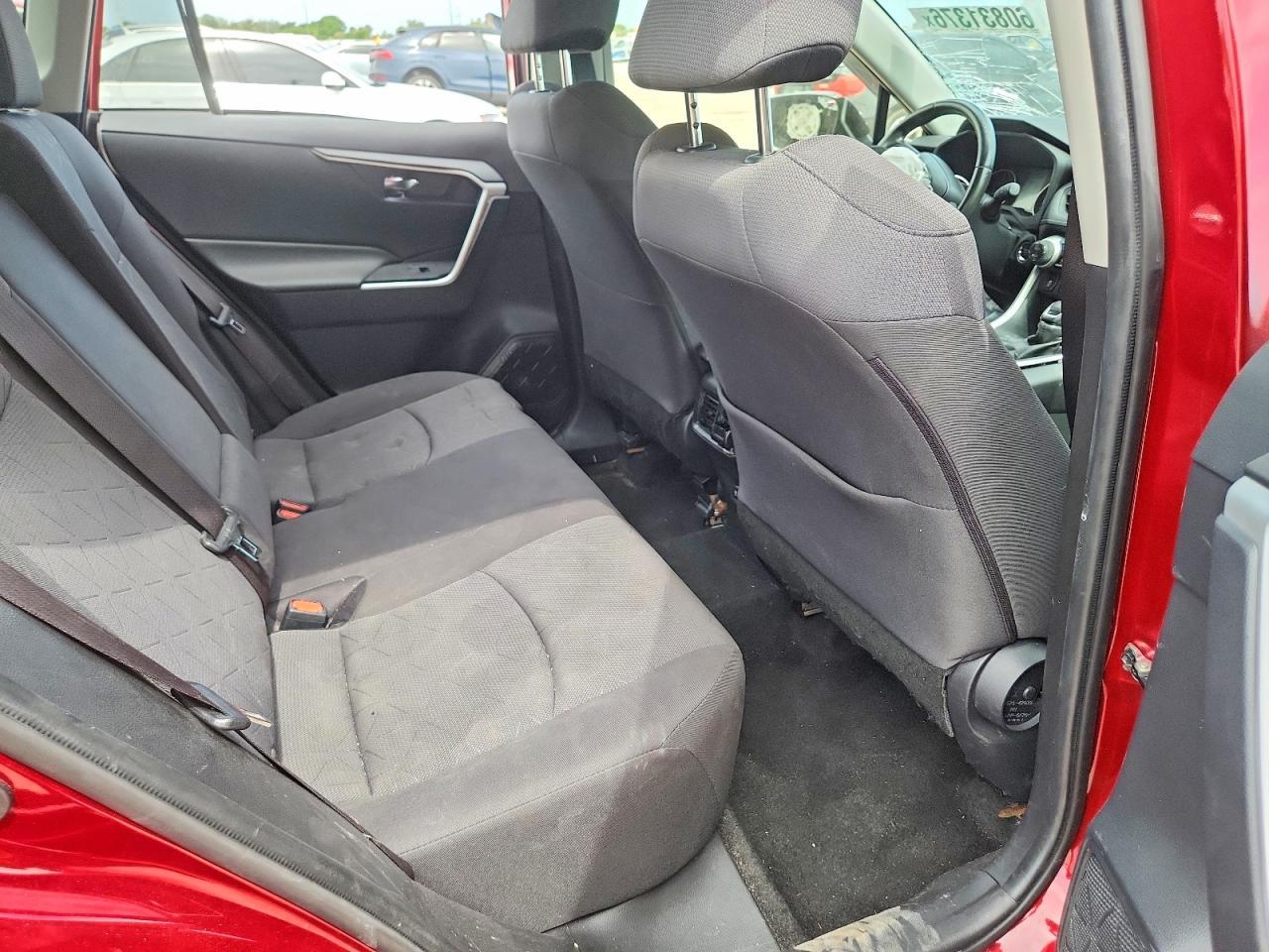 2019 Toyota Rav4 Xle - zdjęcie 11