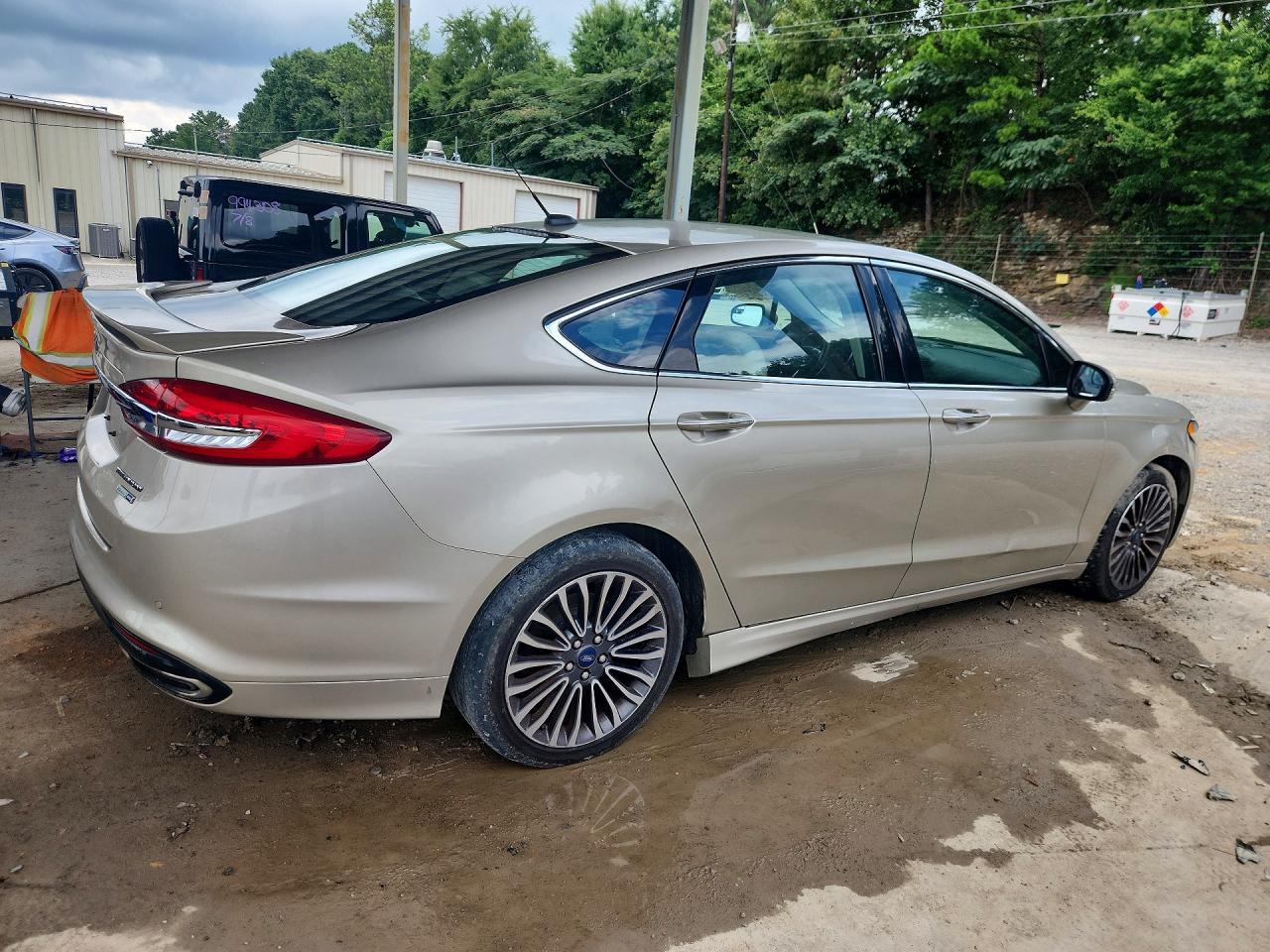 2018 Ford Fusion Titanium/Platinum - zdjęcie 3