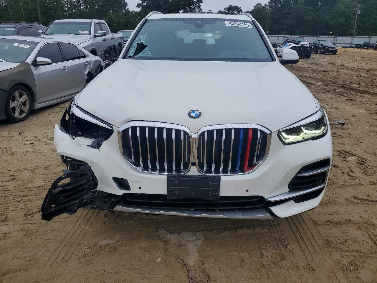 2023 BMW X5 xDrive40I - zdjęcie 5