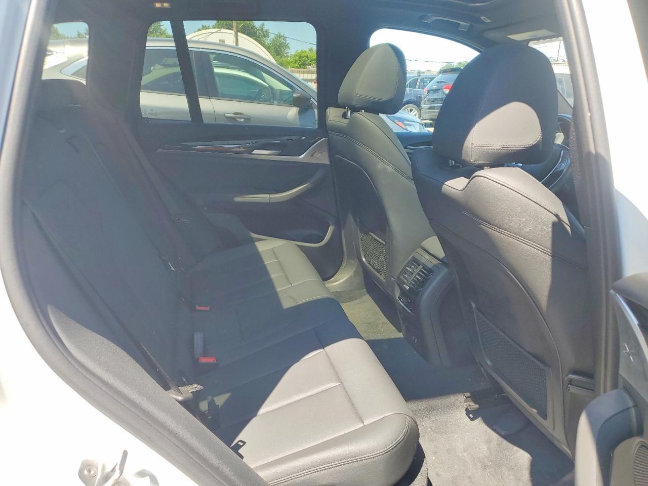 2020 BMW X3 xDrive30I - zdjęcie 11
