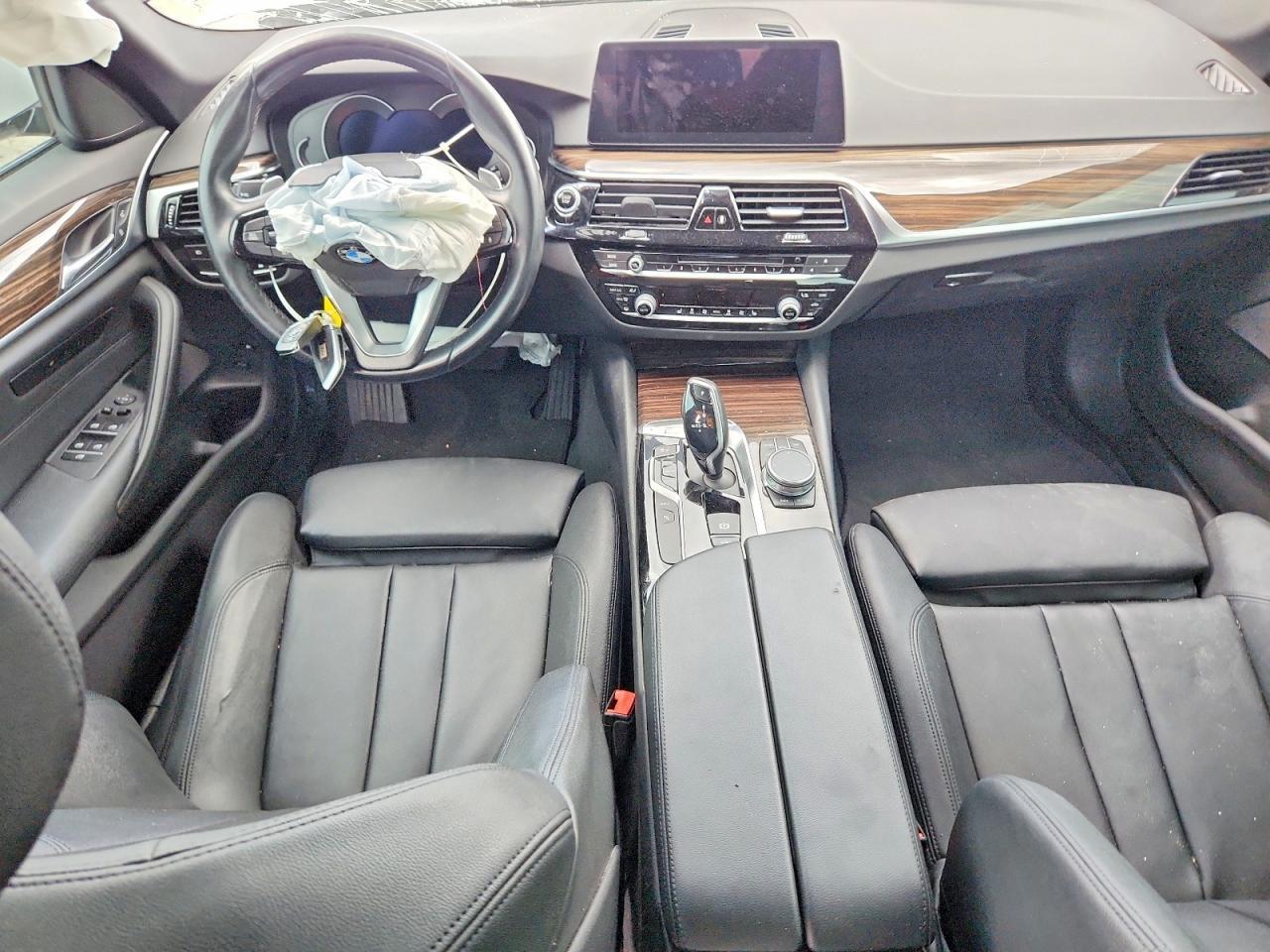 2018 BMW 530E - zdjęcie 8