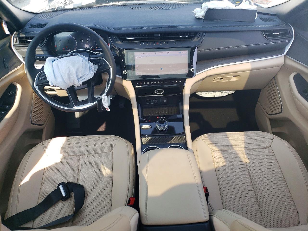 2026 Jeep Grand Cherokee Limited - zdjęcie 8