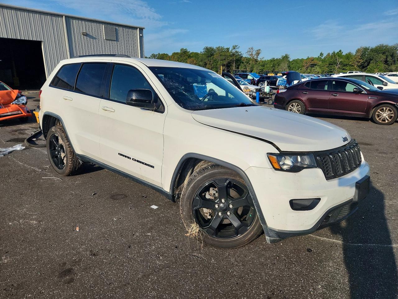 2019 Jeep Grand Cherokee Laredo - zdjęcie 4