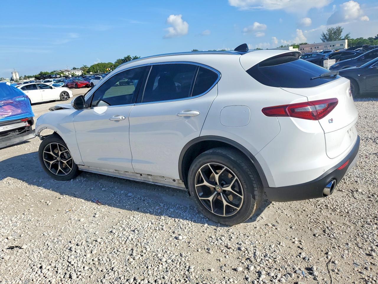 2019 Alfa Romeo Stelvio Ti - zdjęcie 2