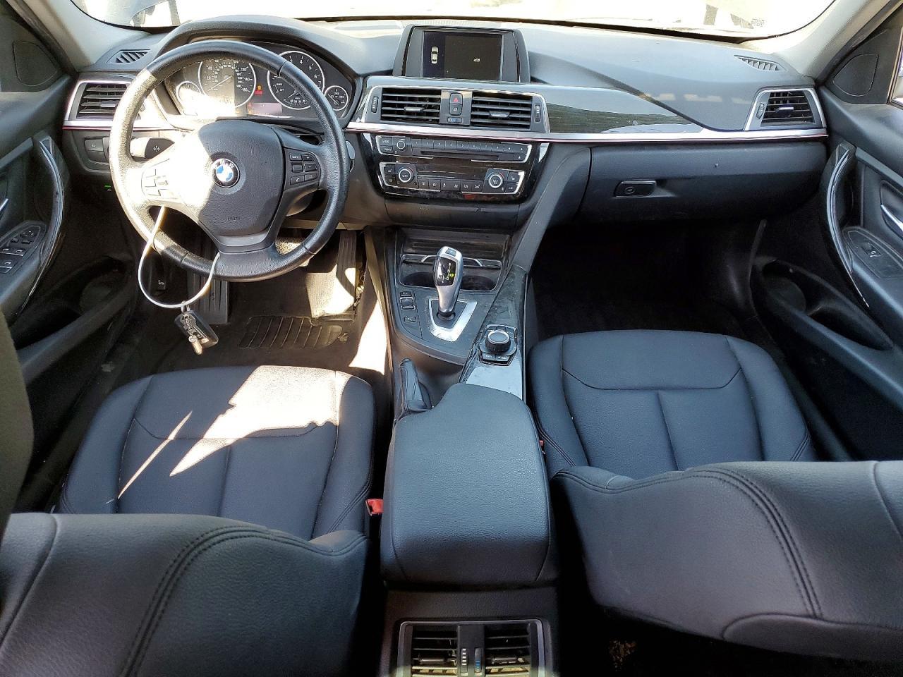 2018 BMW 320 I - zdjęcie 8